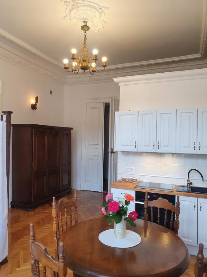 Prestige Aparthotel Piotrkowska 82 - Wyjatkowy Widok Na Deptak วูดช์ ภายนอก รูปภาพ